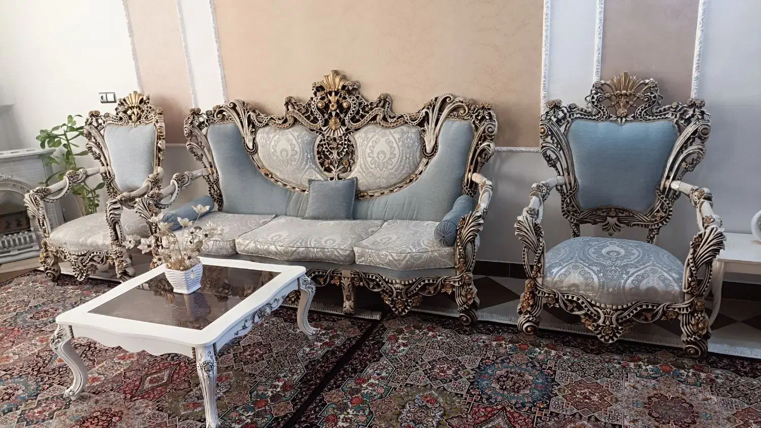 مبل سلطنتی 9 نفره شیک در حد نو|مبلمان خانگی و میز عسلی|کاشمر, |دیوار