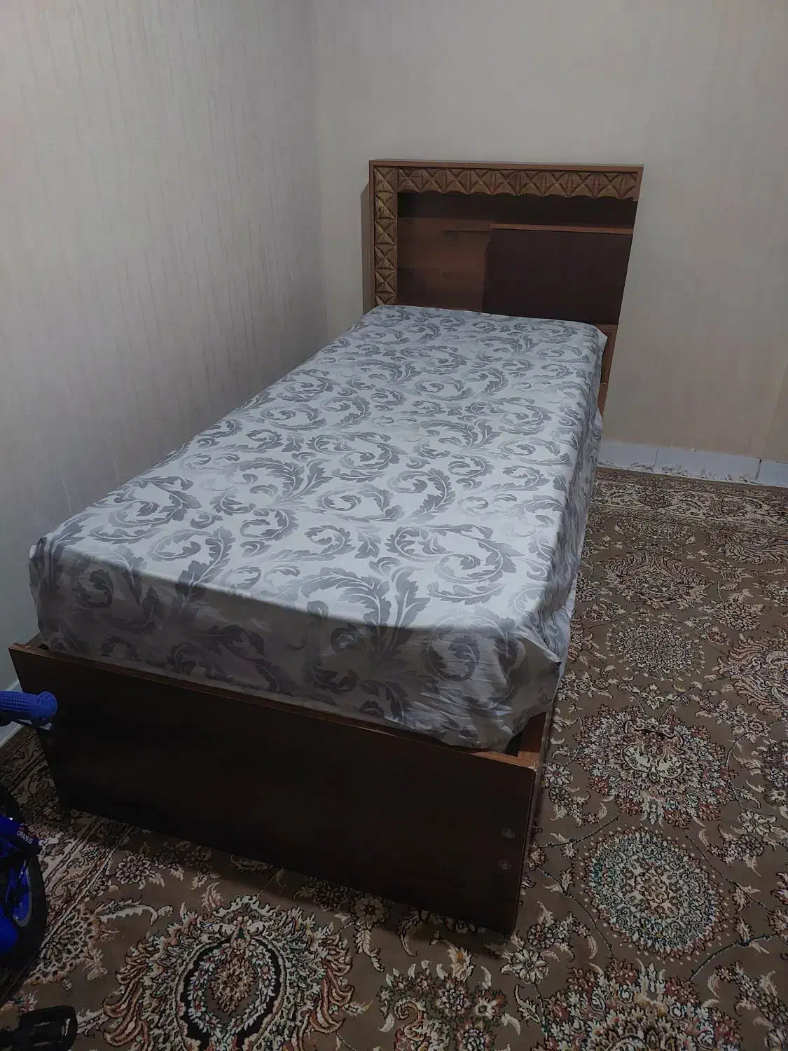 تخت خواب ۱ نفره|تخت و سرویس خواب|ری, امین آباد|دیوار