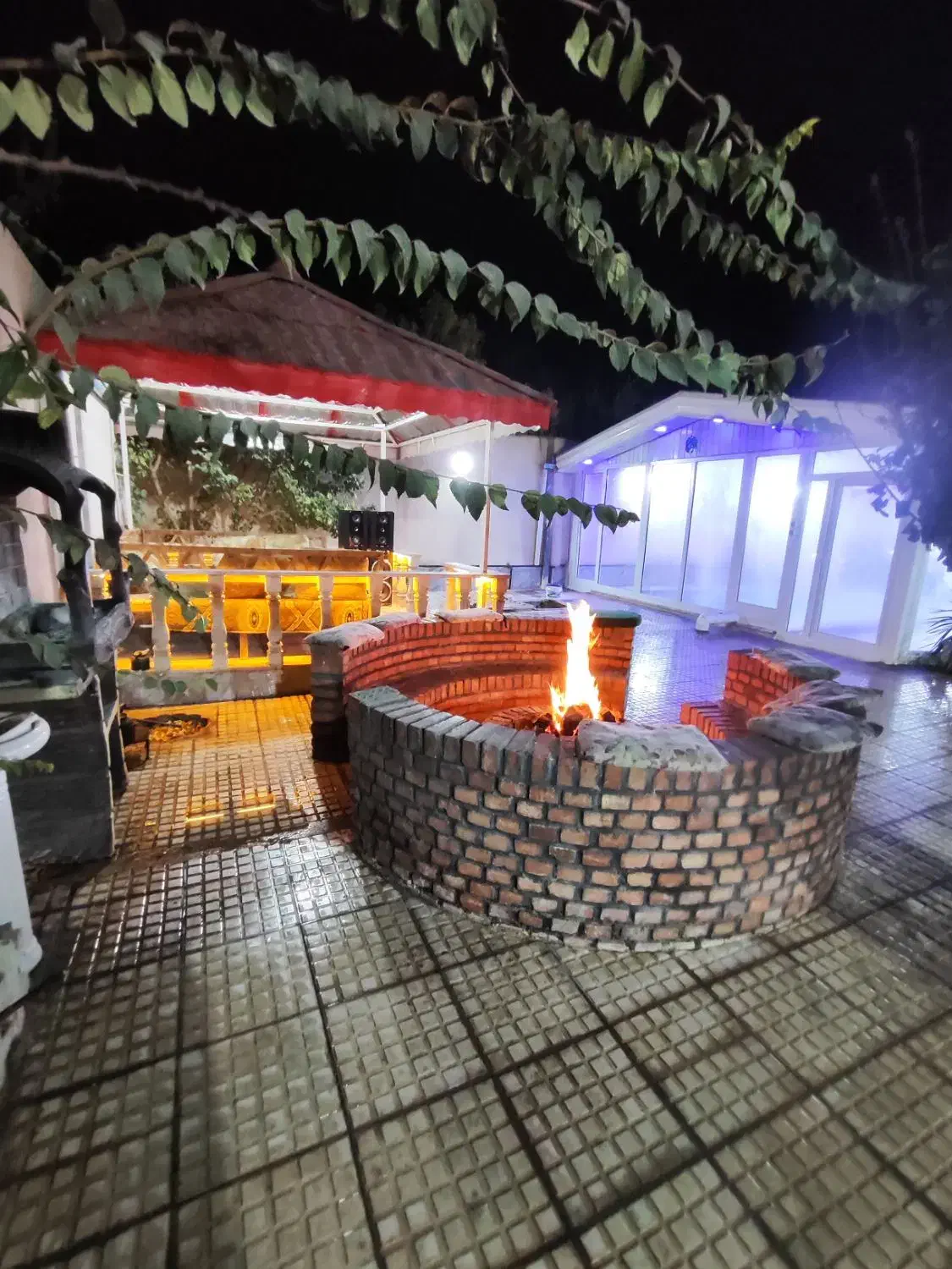 اجاره باغ ویلا استخر آبگرم داخل امشب خالی|اجارهٔ کوتاهمدت ویلا و باغ|رباطکریم, منجیل آباد|دیوار