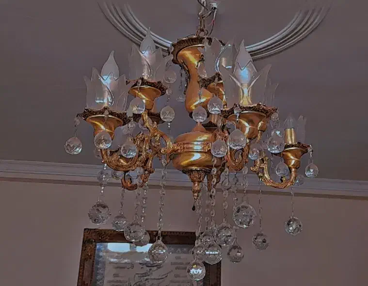 لوستر|لوستر و چراغ آویز|قلعه گنج, |دیوار