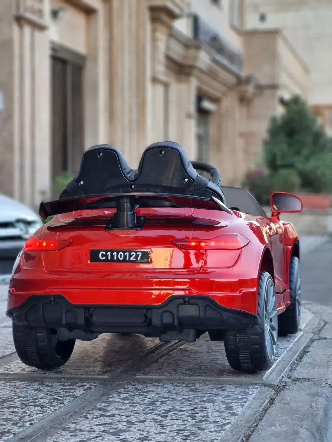 ماشین شارژی پورشه فول آپشن|اسباب‌‌بازی|تهران, شهرک صدرا|دیوار