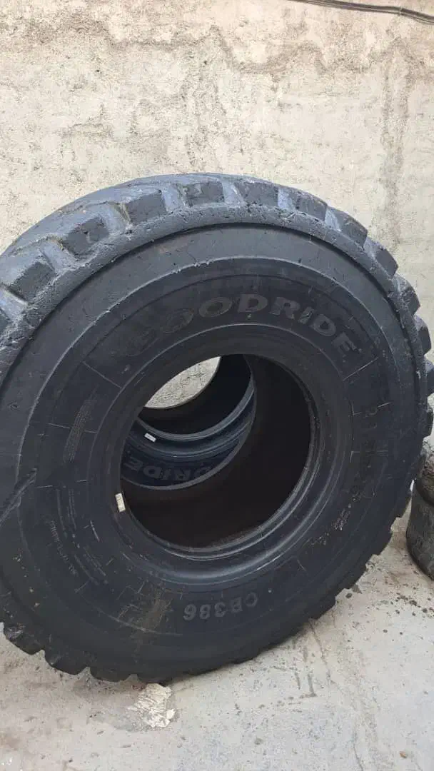 لاستیک لودر ۲۳/۵ ۲۵|ماشین‌آلات صنعتی|رباط‌کریم, رباط‌کریم|دیوار