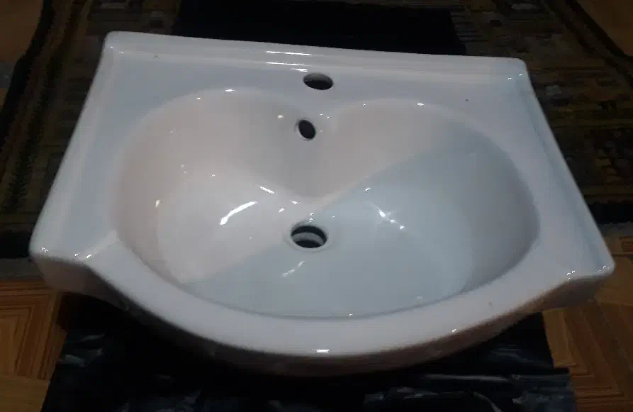 سنگ روشویی چینی نو سالم|لوازم سرویس بهداشتی|کرمان, |دیوار