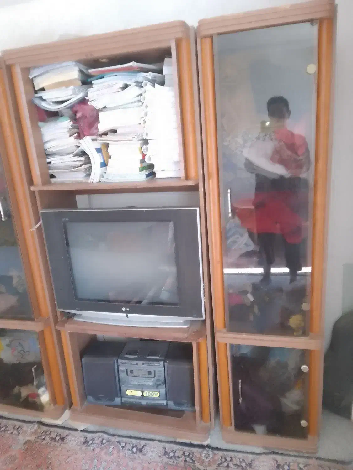 فروش تلویزیون با میز وبوفه|تلویزیون و پروژکتور|ارومیه, |دیوار