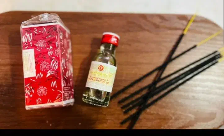 اسانس بوی گلاب عطرگل محمدی مشهدی اوجینال|آرایشی، بهداشتی، درمانی|تهران, نظامآباد|دیوار