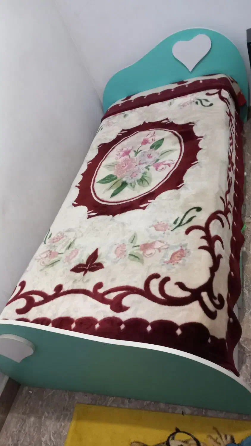 تخت وکمد کودک و نوجوان|تخت و سرویس خواب|رشت, حومه رشت|دیوار