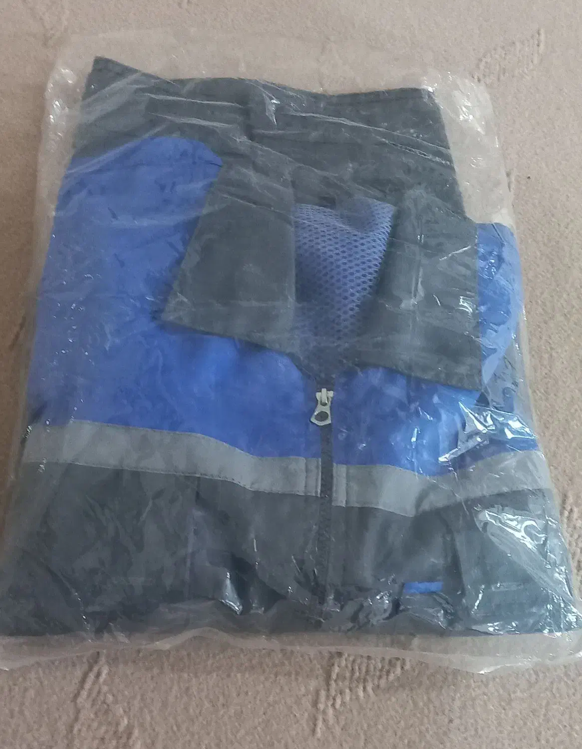 پیراهن و شلوار کار  و دستکش کار|لباس|ایذه, |دیوار