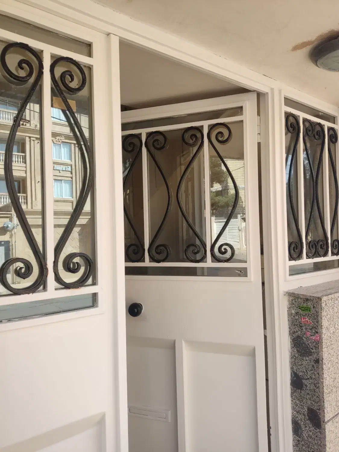 نقاشی ساختمان کناف کاغذ دیواری درب و پنجره|خدمات پیشه و مهارت|شاهینشهر, عطار|دیوار