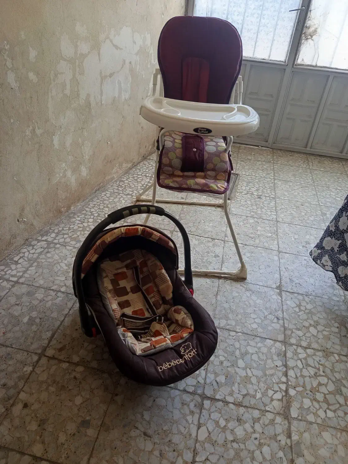 صندلی غذا خوری ۷۰۰وکریر۳۰۰|میز و صندلی غذاخوری|رشت, آب و برق|دیوار