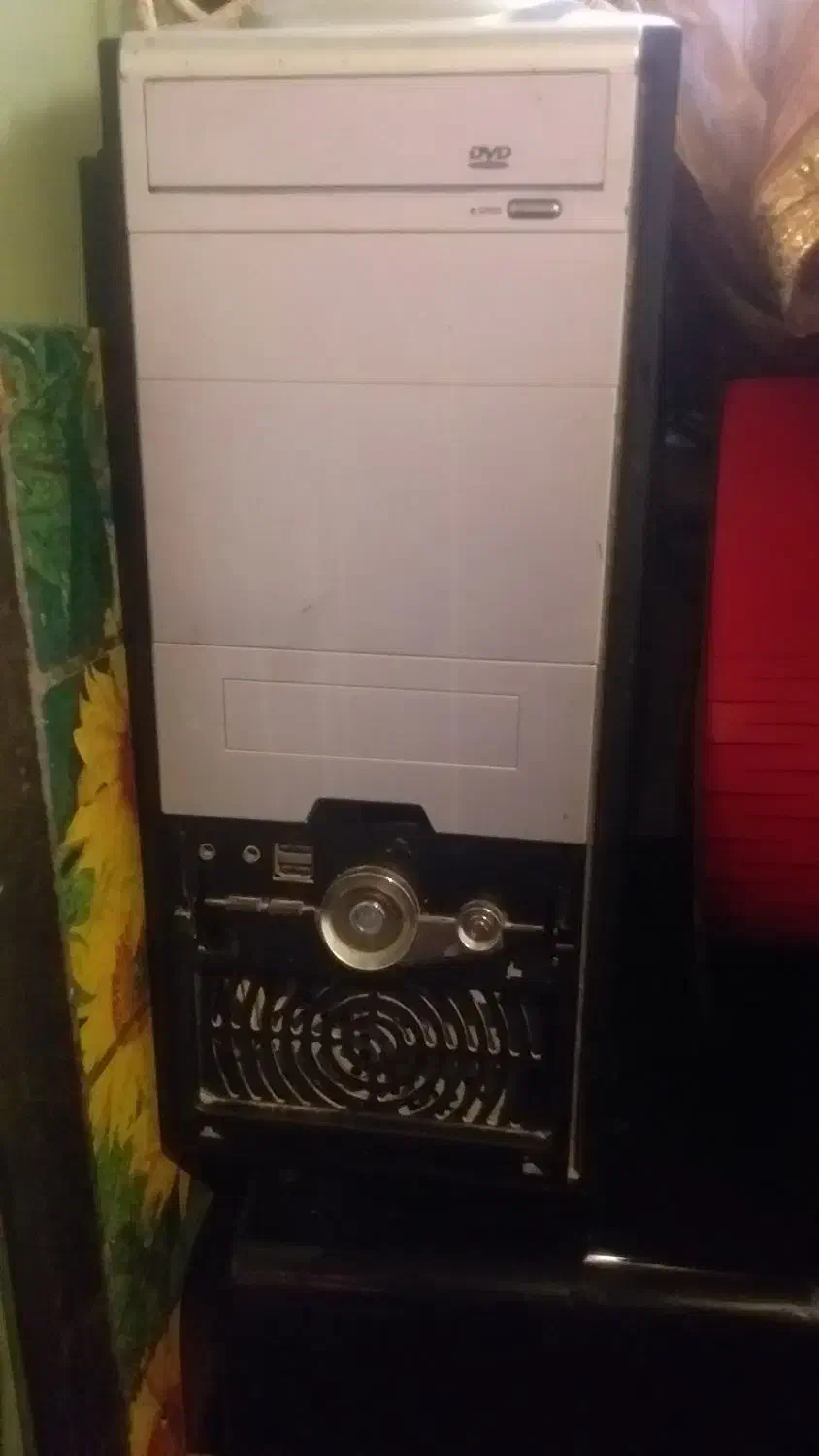 کامپیوتر قدیمی|رایانه رومیزی|آبدانان, |دیوار