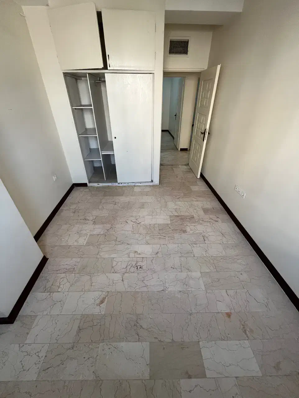 ۱۳۰ متر ۳ خواب ۶ ساله / پونک فکوری