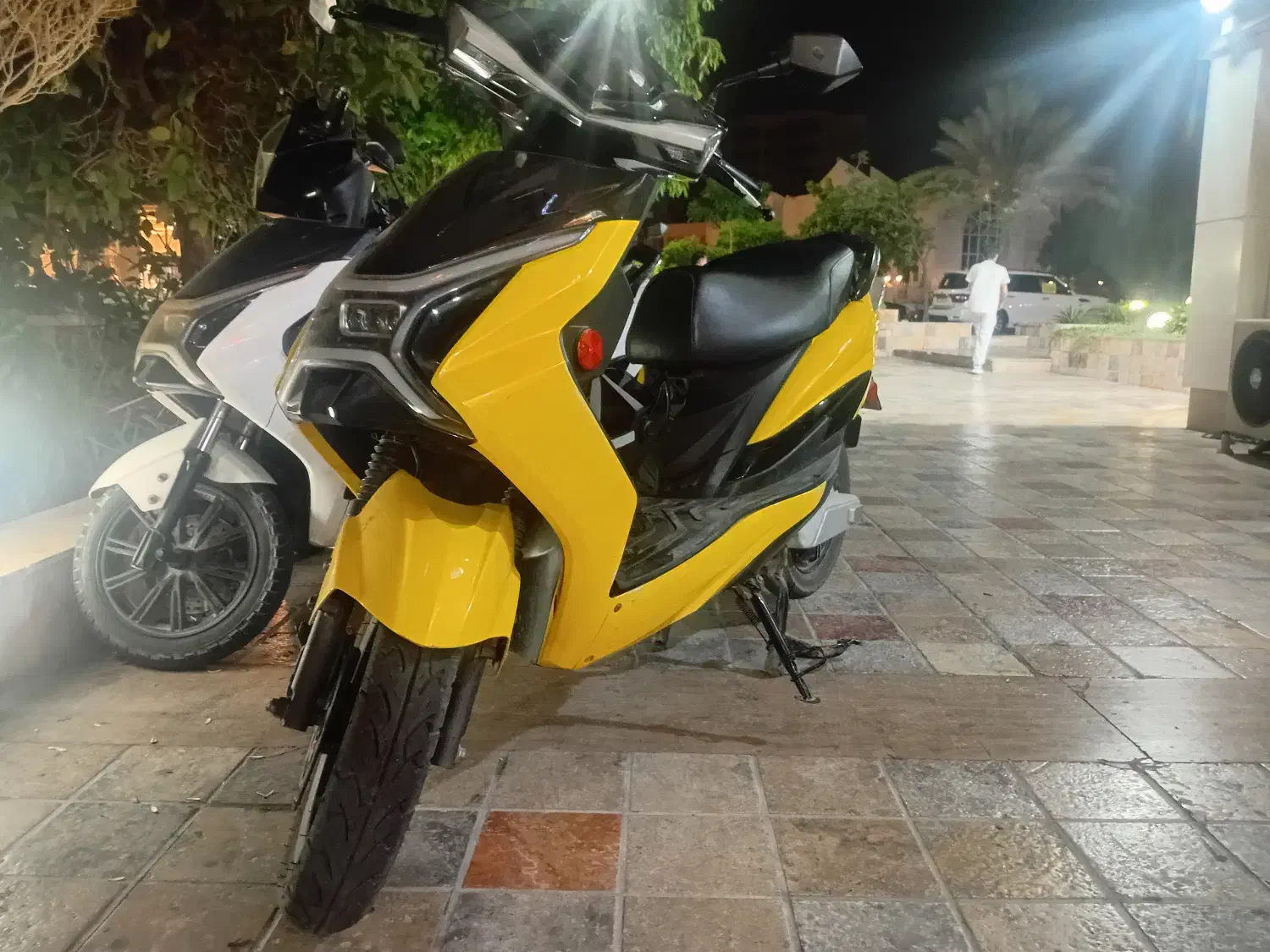 فروش فوری زیرقیمت بازار.مصرف کننده تماس بگیره|موتورسیکلت|کیش, |دیوار