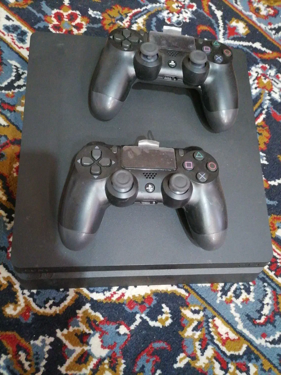 ps4  سونی با دو دسته در حد نو|کنسول، بازی ویدئویی و آنلاین|گرمسار, |دیوار