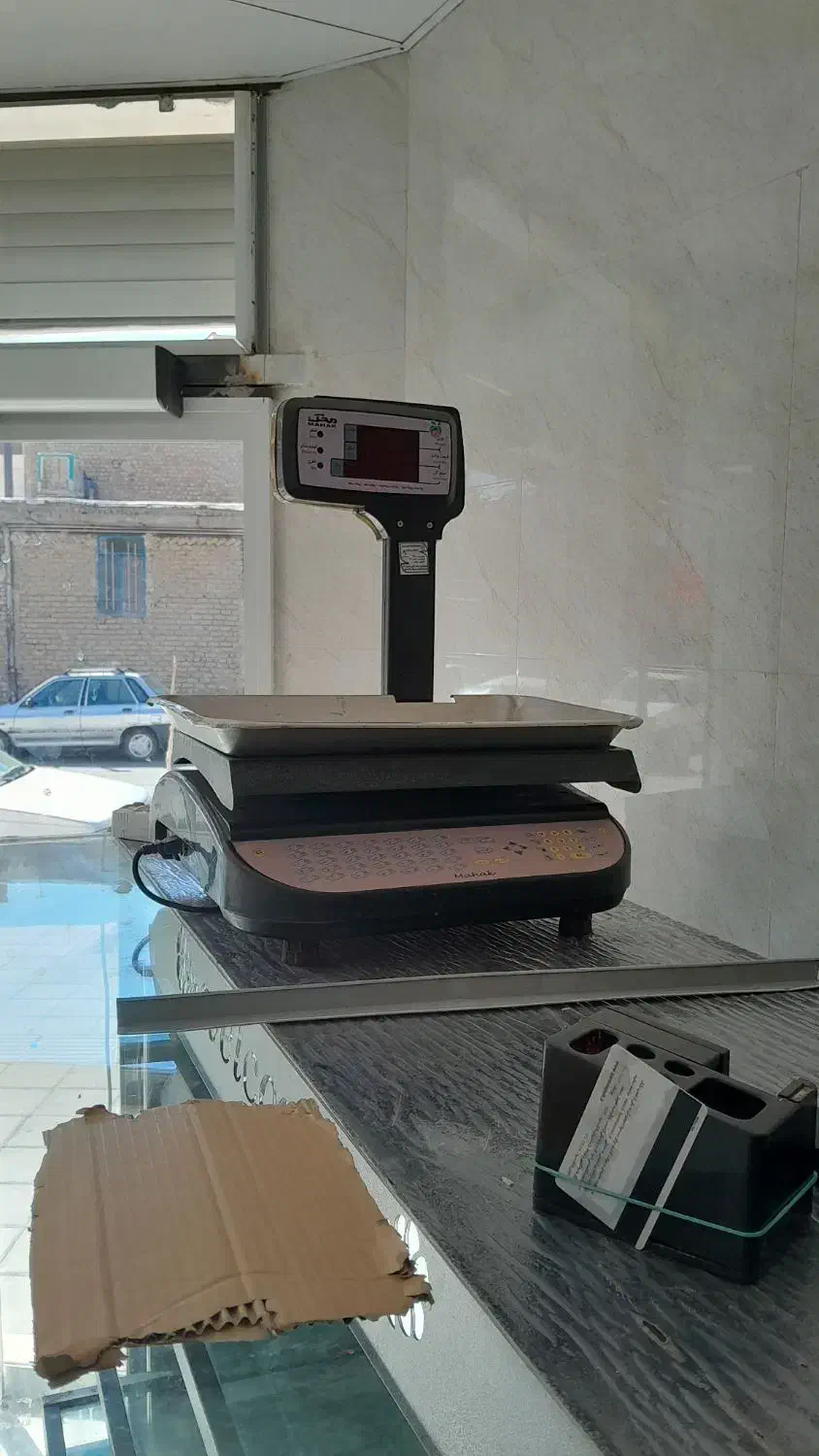 ترازو کالباس بر|فروشگاه و مغازه|ساوه, |دیوار