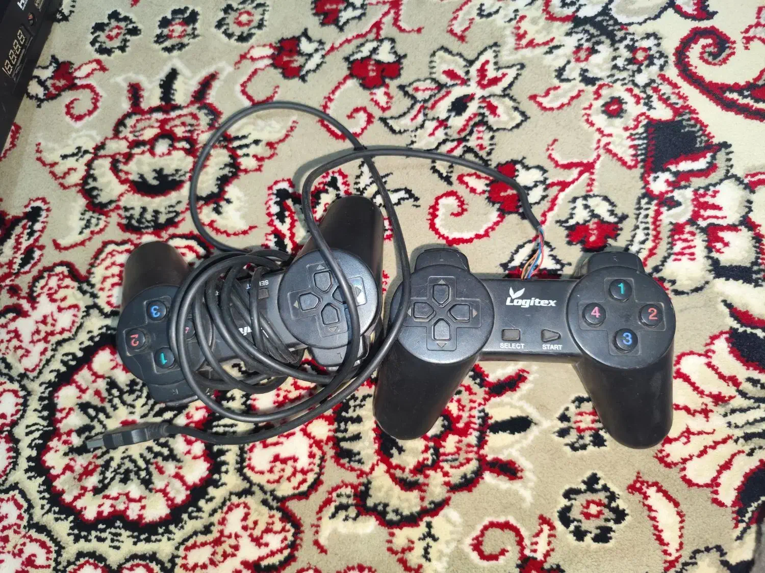 یک جفت دسته|کنسول، بازی ویدئویی و آنلاین|نیشابور, کلاغان|دیوار