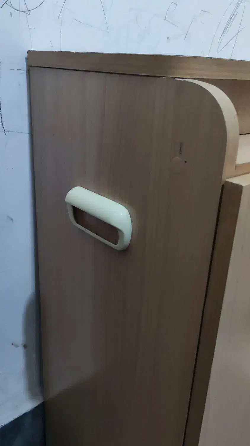 جاکفشی|جاکفشی، کمد، دراور|خوی, |دیوار