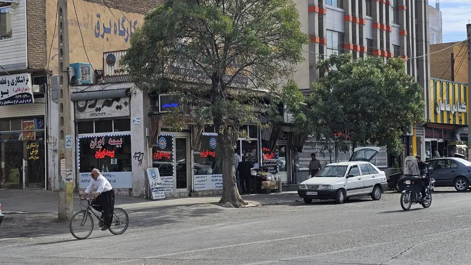 دو دهنه مغازه دونبش|فروش مغازه و غرفه|بوکان, |دیوار