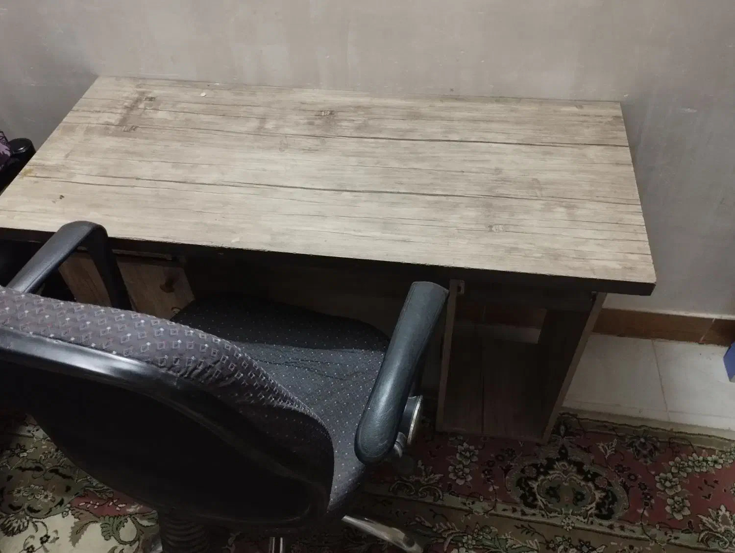 میز تحریر|میز تحریر و کامپیوتر|برخوار, |دیوار