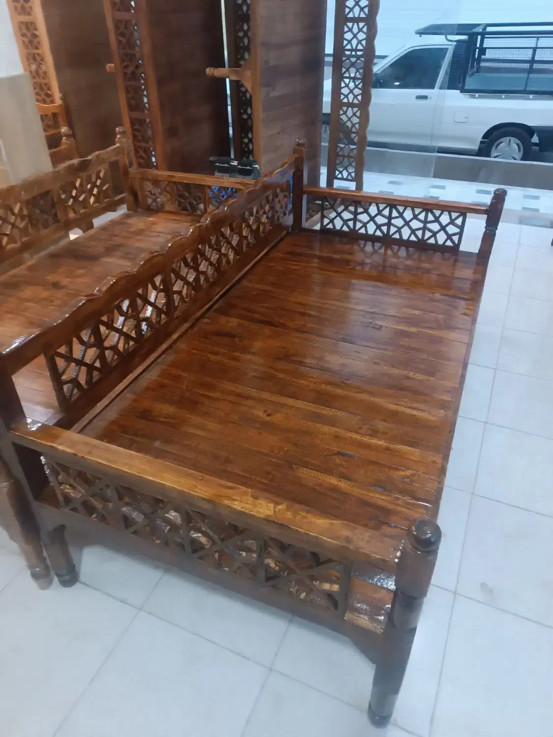 تولیدی تخت سنتی همراه با شاه نشین|مبلمان خانگی و میز عسلی|قم, شهرک فاطمیه|دیوار