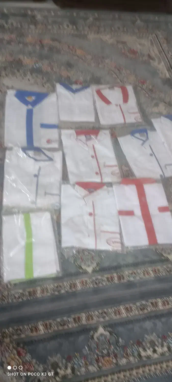 فروش چند دست لباس کار مناسب نانوایی وغیره|لباس|شیراز, دباغ خانه|دیوار