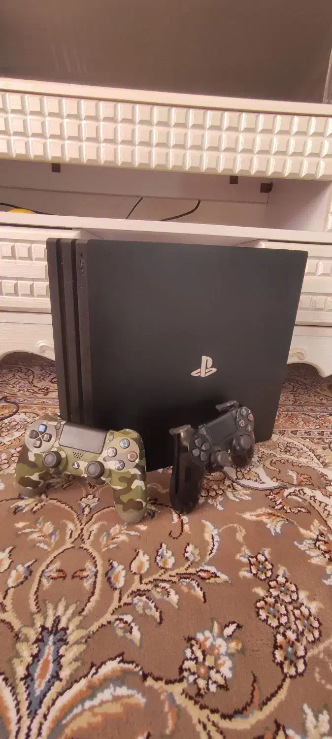 PS4 PRO دو دسته اصلی|کنسول، بازی ویدئویی و آنلاین|سنندج, |دیوار
