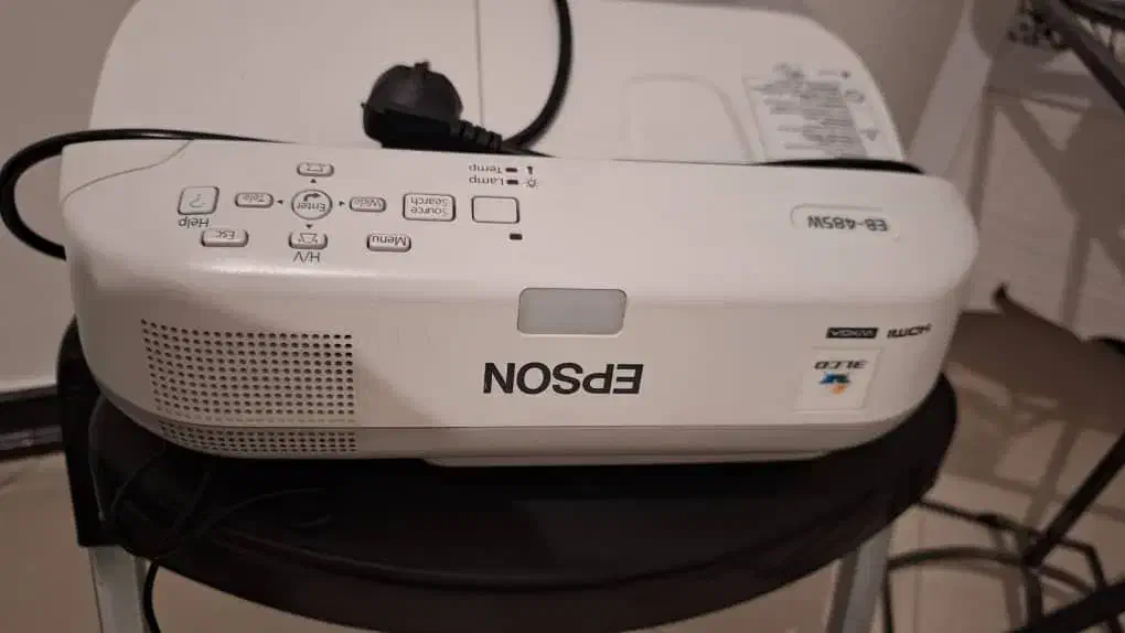 پروژکتور Epson|تلویزیون و پروژکتور|تهران, دریاچه شهدای خلیج فارس|دیوار