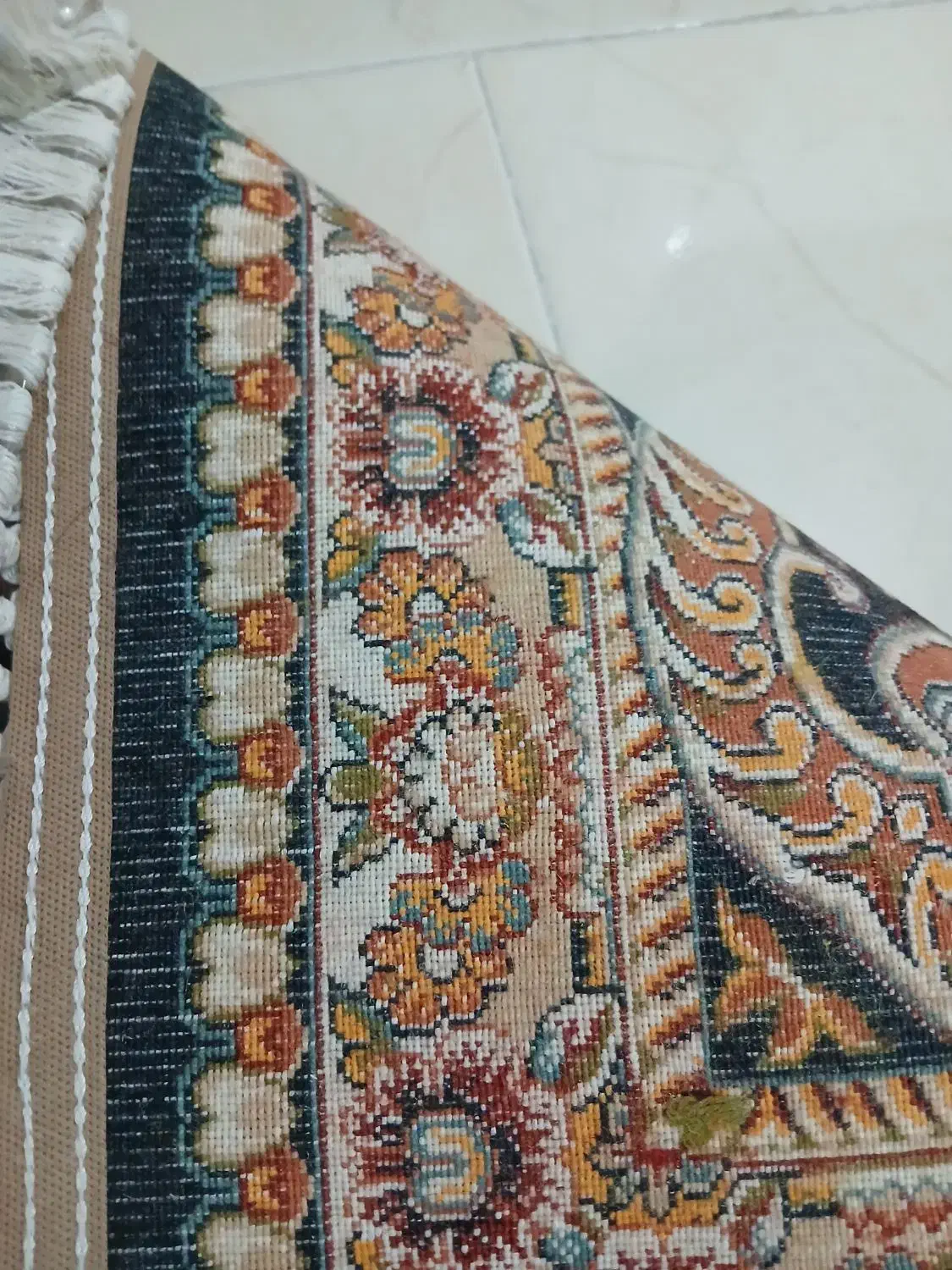 فرش|فرش|رباط‌کریم, مسکن مهر آبشناسان|دیوار