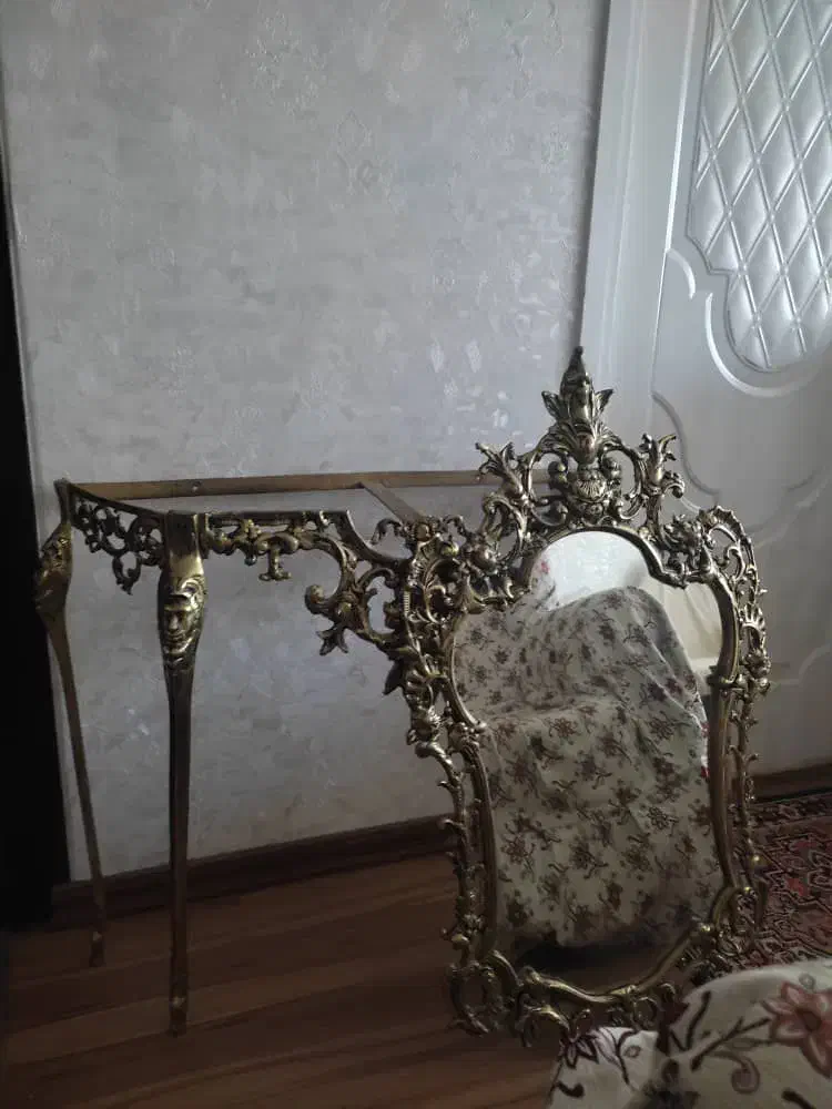 آینه کنسول برنزی سنگین قدیمی|بوفه، ویترین، کنسول|تبریز, |دیوار