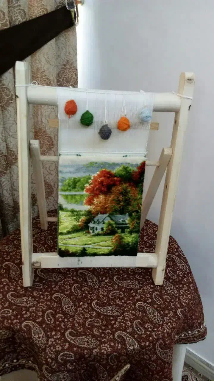 دار چوبی همراه با فرش دستبافت|تابلو فرش|تهران, سعادت‌آباد|دیوار