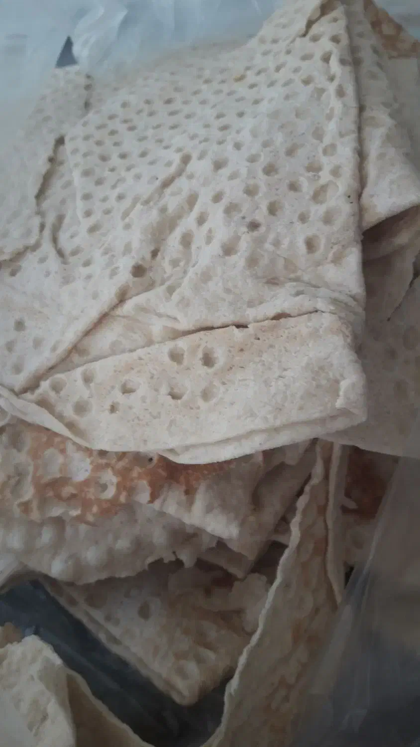 نان خشک|لوازم جانبی حیوانات|کبودرآهنگ, |دیوار