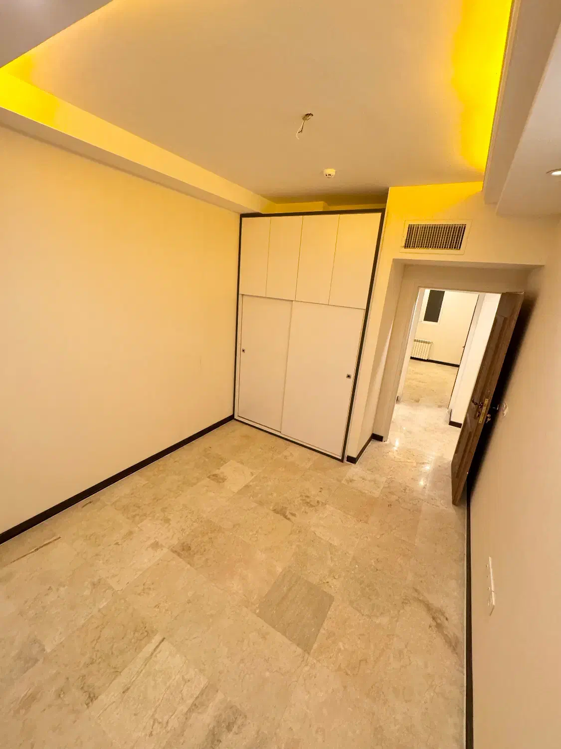 ۱۱۶ متر دوساله پرده خور شیک - ایران زمین شمالی