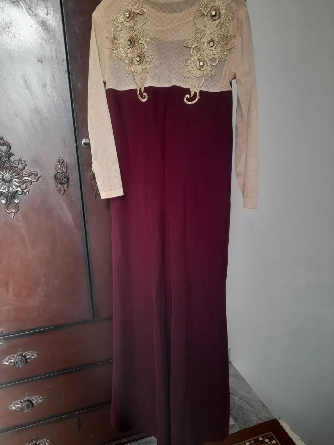 لباس مجلسی|لباس|بروجرد, |دیوار