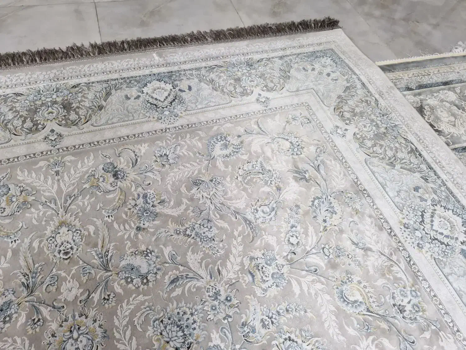 فرش ۹متری ۱۲۰۰ شانه گل برجسته قیطران ۲عددی|فرش|آستانه سرا, |دیوار