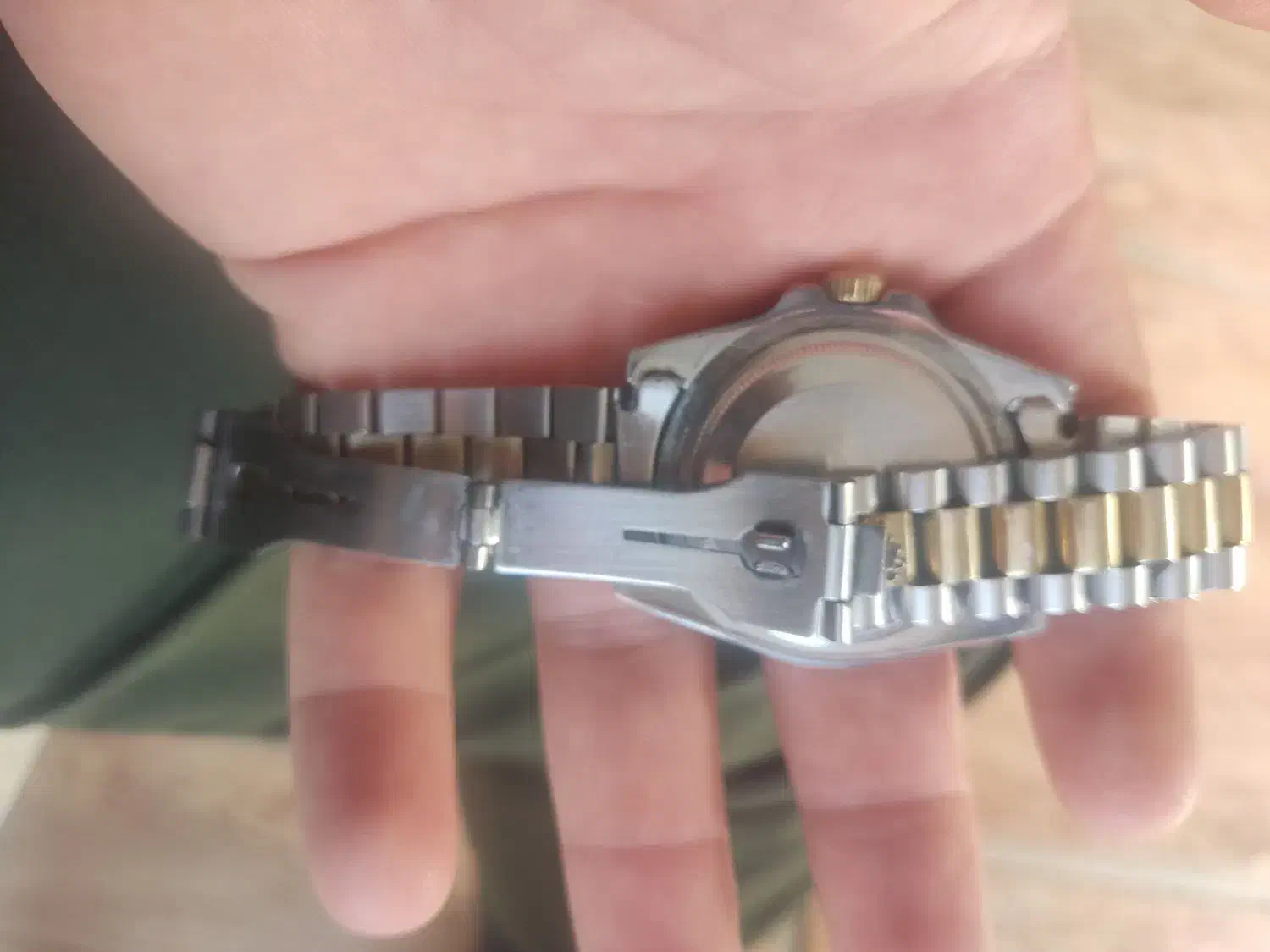 ساعت رولکس|ساعت|مرودشت, گندم|دیوار