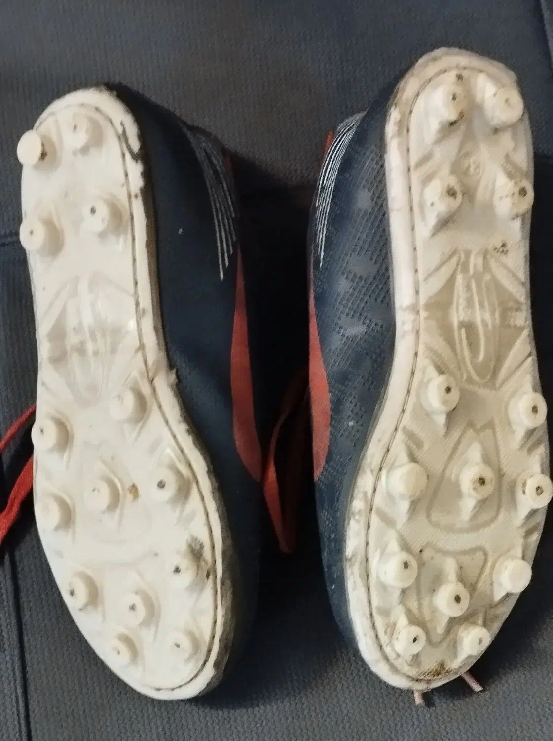 کفش فوتبال چمن سالم وکالج پسرانه و فوتبال دستی نو|تجهیزات ورزشی|نیشابور, شهید جعفری|دیوار