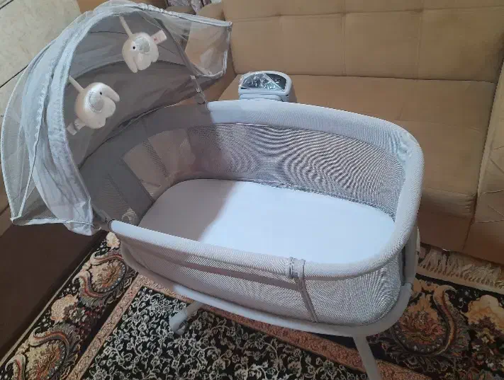 گهواره متحرک و موزیکال برقی|تخت و صندلی بچه|آبادان, |دیوار