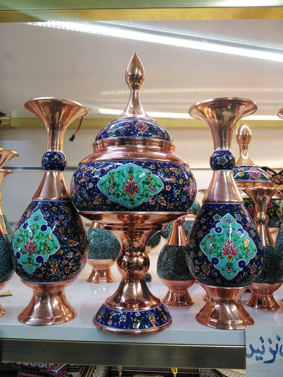 شکلات خوری و گلدان مس و پرداز اصفهان|صنایع دستی و سایر لوازم تزئینی|تهران, جنت‌آباد مرکزی|دیوار