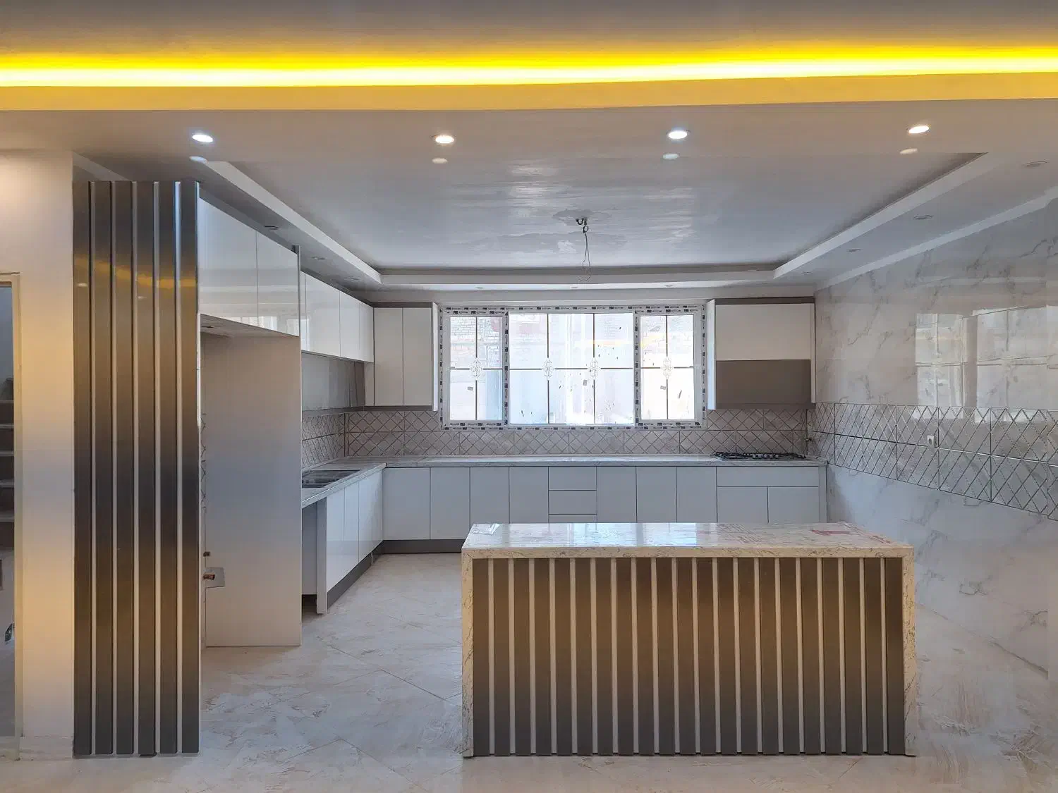 کابینت کمد دیواری تخت کمجا تی وال|جاکفشی، کمد، دراور|قرچک, صالح آباد|دیوار