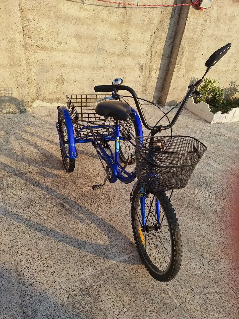 سه چرخه|دوچرخه، اسکیت، اسکوتر|سنگر, |دیوار