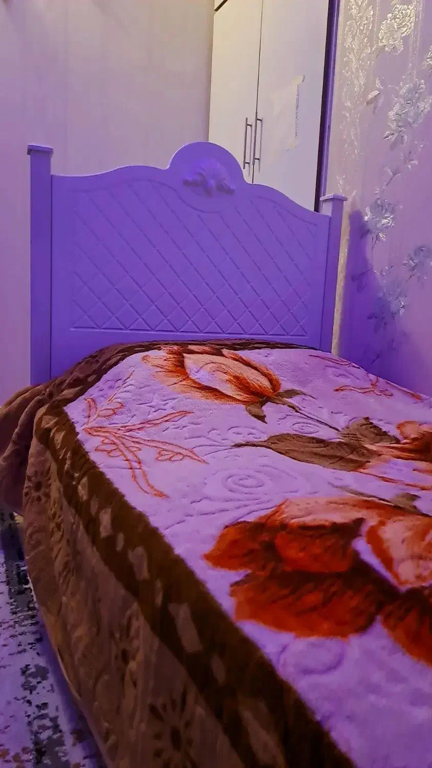 *تخت تک نفره جوان طرح وکیوم *|تخت و سرویس خواب|همدان, |دیوار