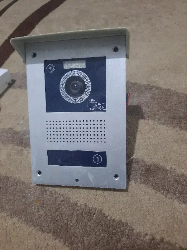 اف اف تصویری  مانیتور ۱۱ اینچی در حد یکماه کارکرده|دوربین مداربسته|برازجان, |دیوار