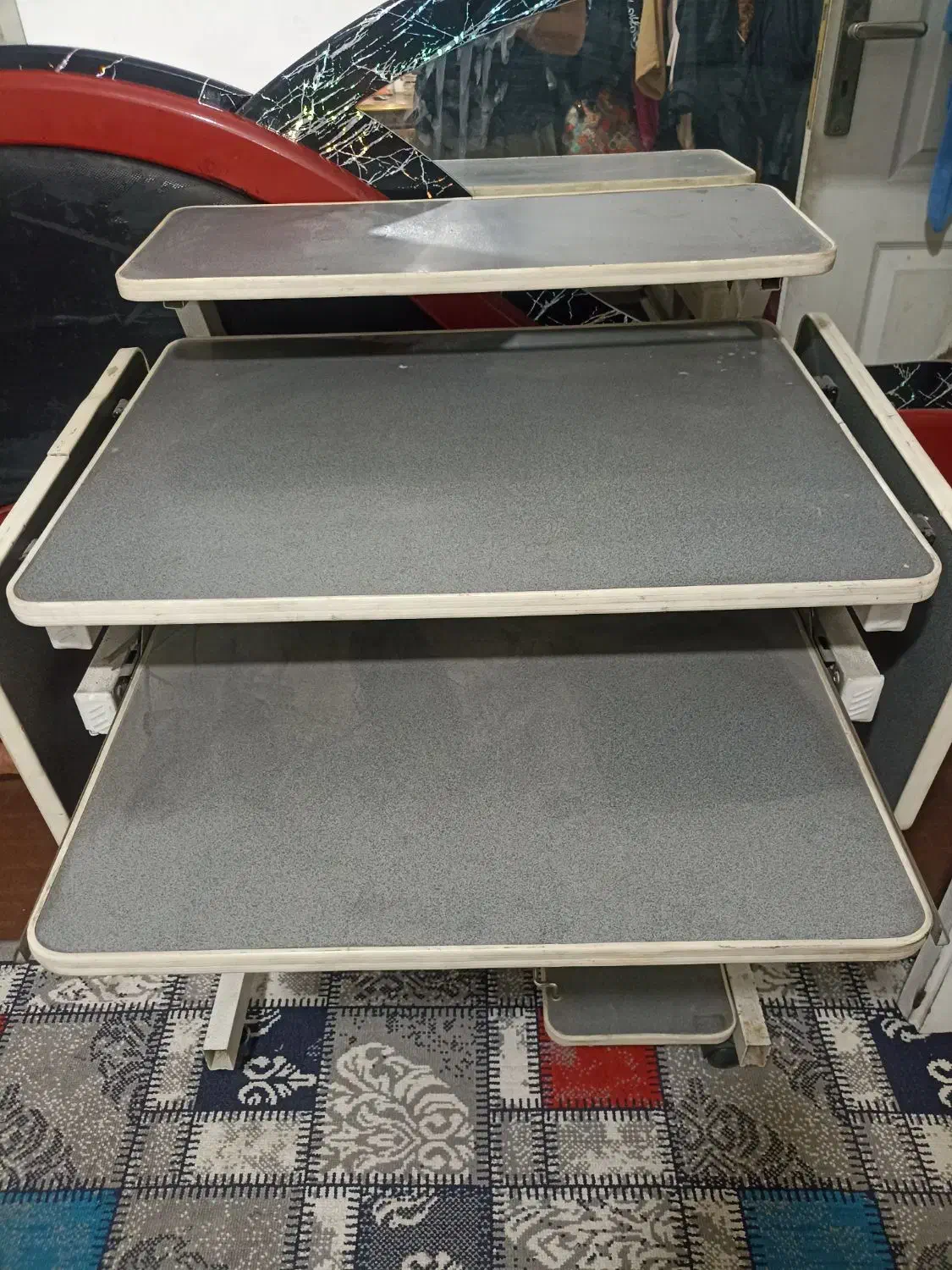 میز|میز تحریر و کامپیوتر|قرچک, مهدیه|دیوار