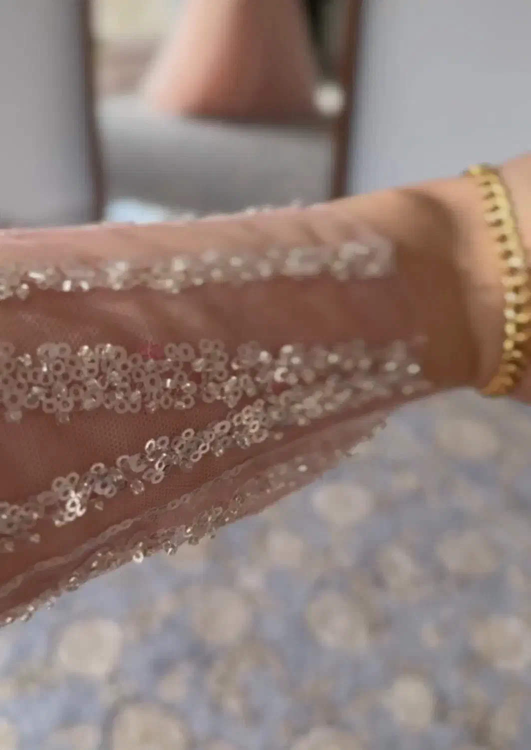 پیراهن مجلسی|لباس|بابل, |دیوار