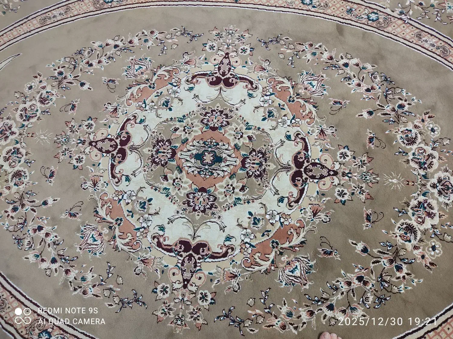 فرش|فرش|قم, انصار‌الحسین|دیوار