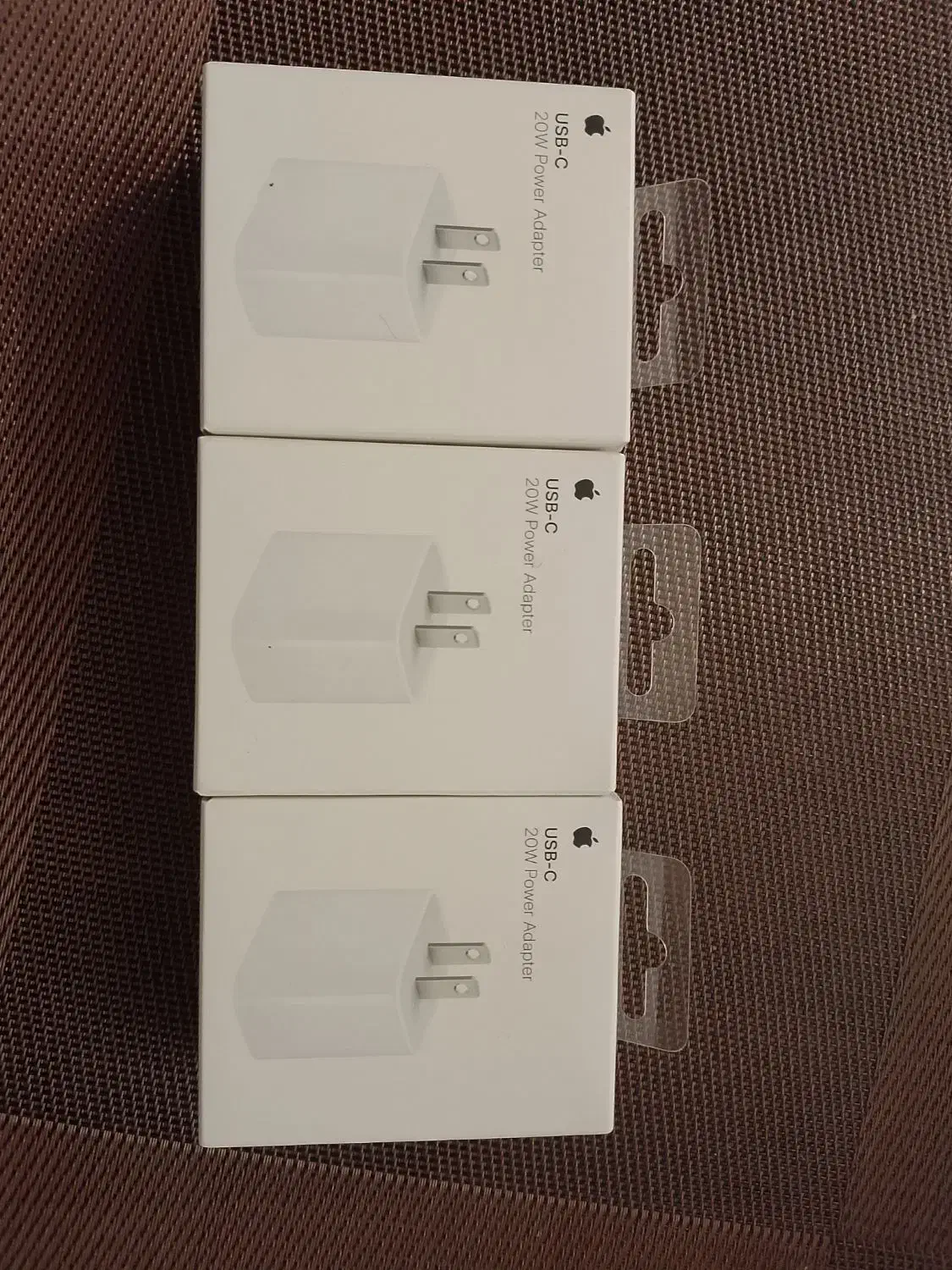 آداپتور ۲۰ وات LLA version اصل|لوازم جانبی موبایل و تبلت|تهران, گلستان (شهرک راه آهن)|دیوار