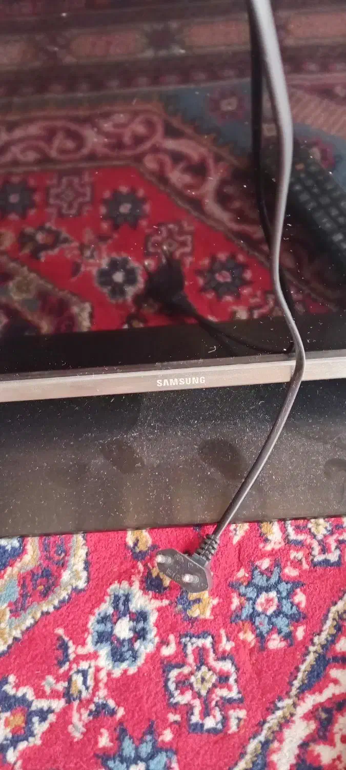 ال سی دی ۴۸ اینج|تلویزیون و پروژکتور|رشت, ولکس|دیوار