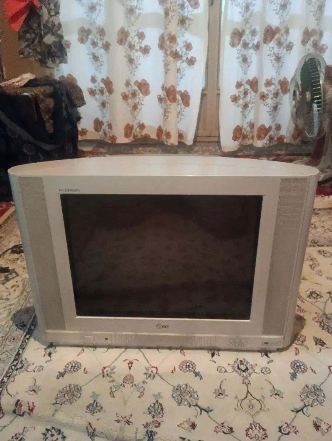 تلویزیون 24 اینچ با جییتال|تلویزیون و پروژکتور|دهاقان, |دیوار