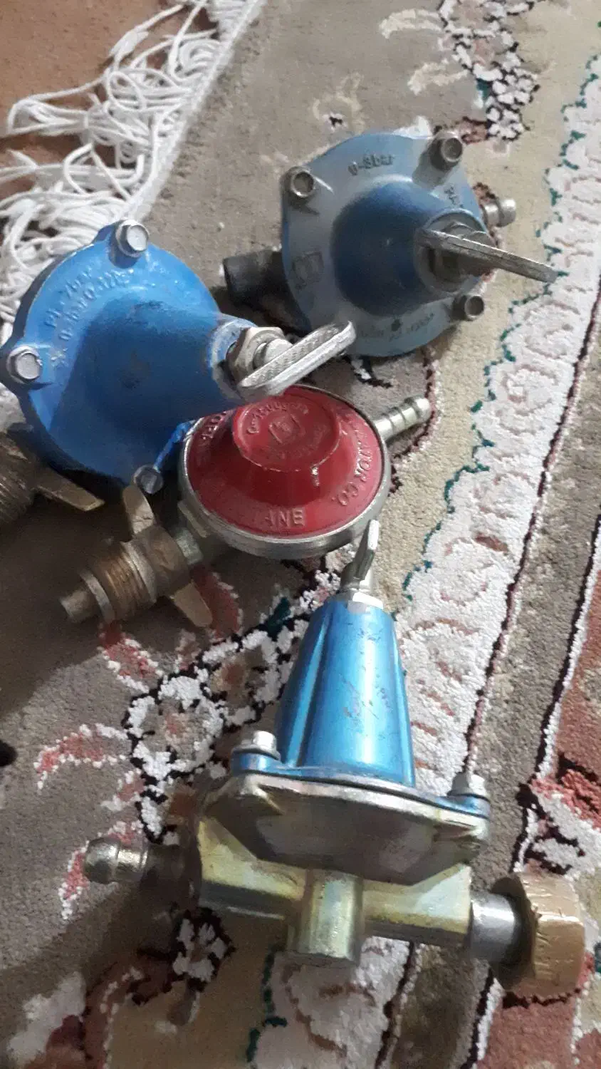 ۴ عدد رگلاتور گاز پرسی فشار قوی یک عددش خانگی|اجاق گاز و لوازم برقی پخت‌وپز|صحنه, |دیوار