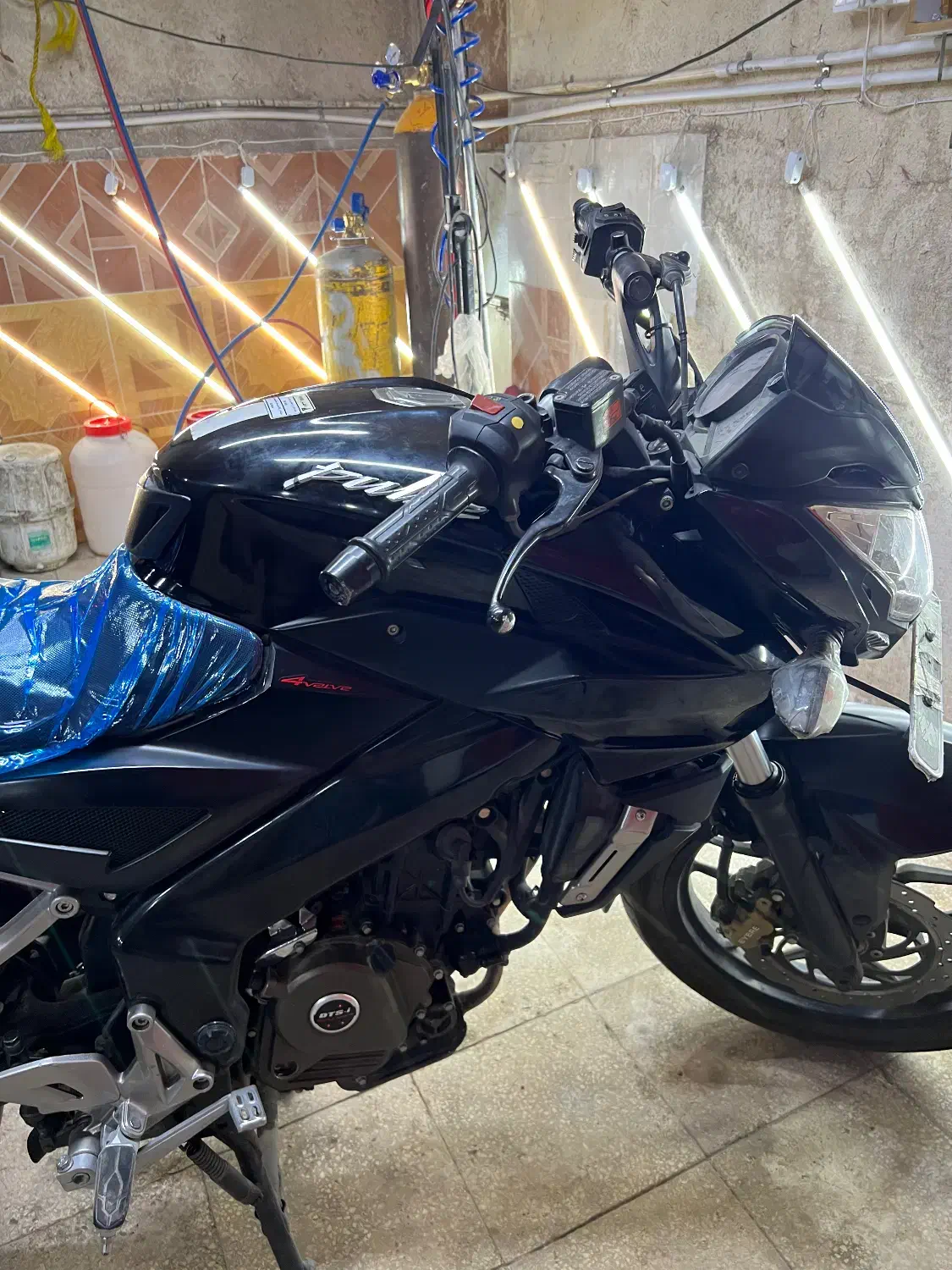 موتور ان اس ۲۰۰ مدل ۹۵|موتورسیکلت|قم, ارم|دیوار