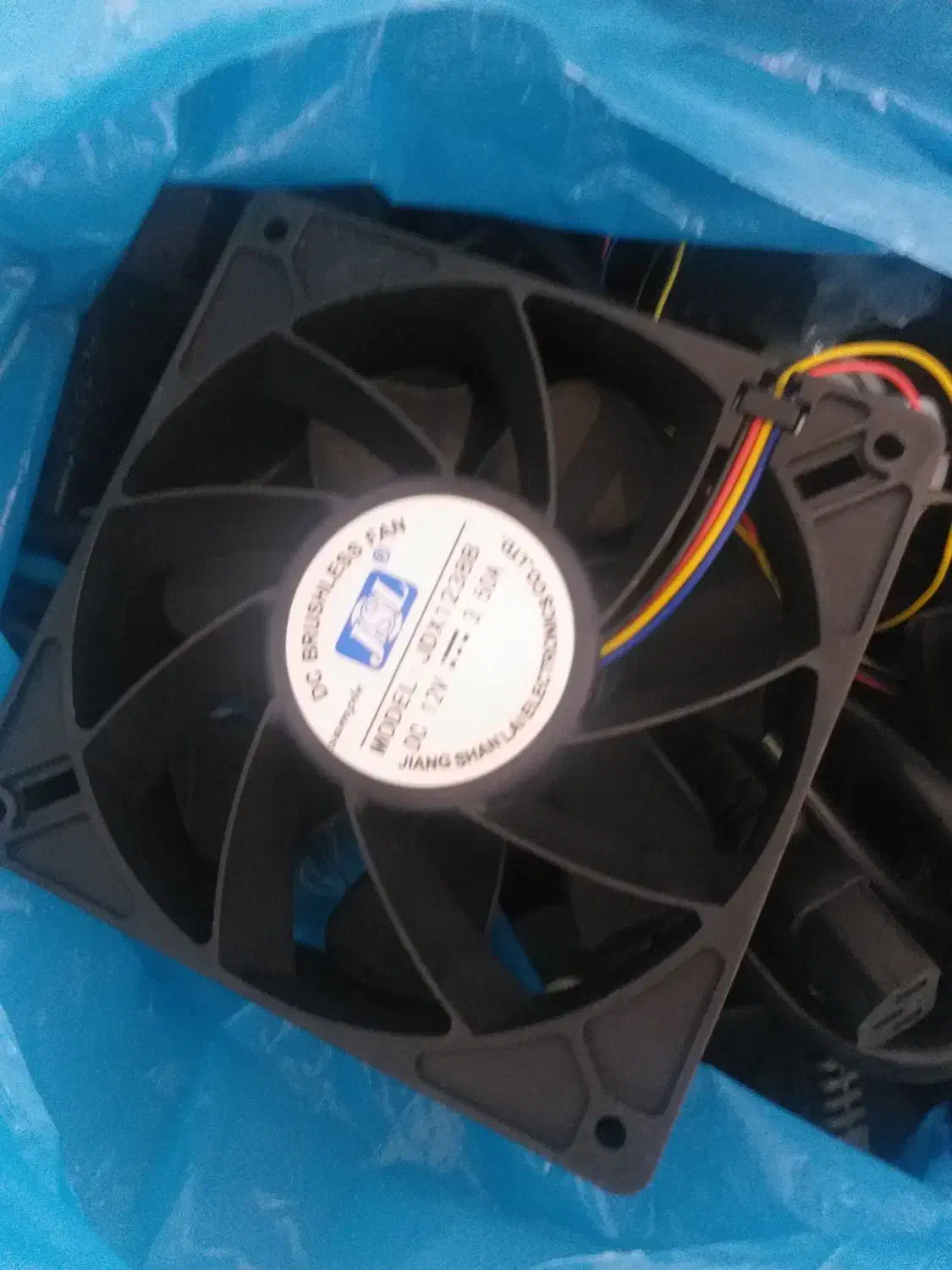 مقداری فن و دستگاه سویچ|مودم و تجهیزات شبکه|تهران, امیریه|دیوار